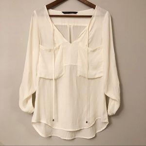 Zara Ivory 3/4 Sleeve V-Neck Blouse